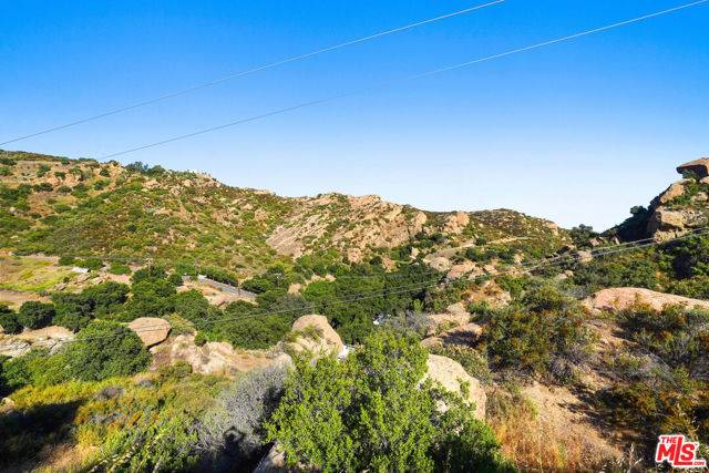 West Hills (los Angeles), CA 91311,585 Box Canyon
