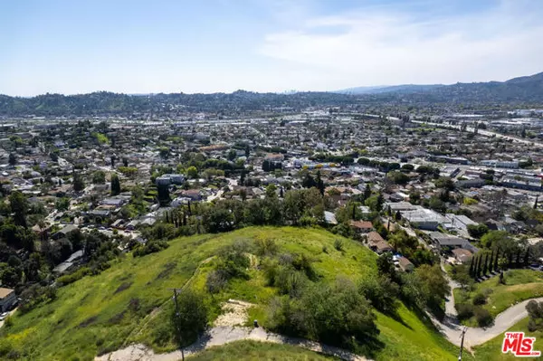 Los Angeles, CA 90065,3670 The Paseo Drive