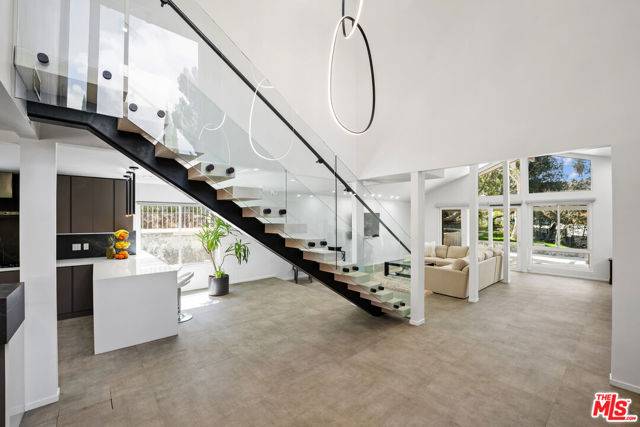 3585 Alana Drive, Sherman Oaks, CA 91403