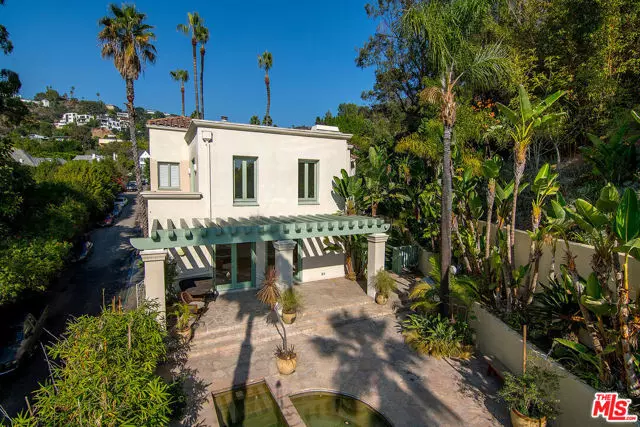 1368 Doheny Place, Los Angeles, CA 90069