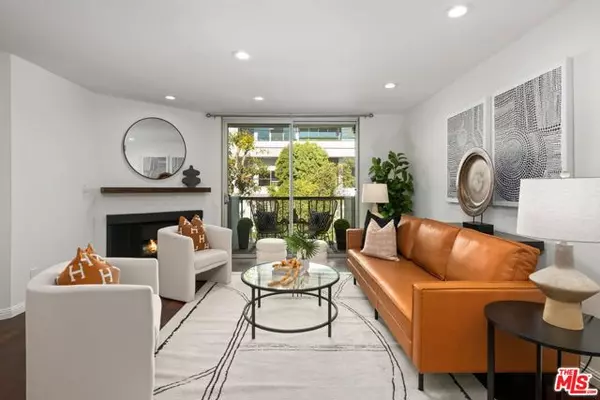 8530 Holloway Drive #305, West Hollywood, CA 90069