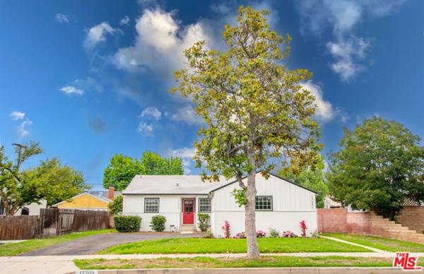 17209 Stagg Street, Van Nuys (los Angeles), CA 91406