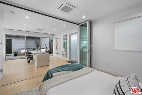 Venice (los Angeles), CA 90291,541 Rose Avenue