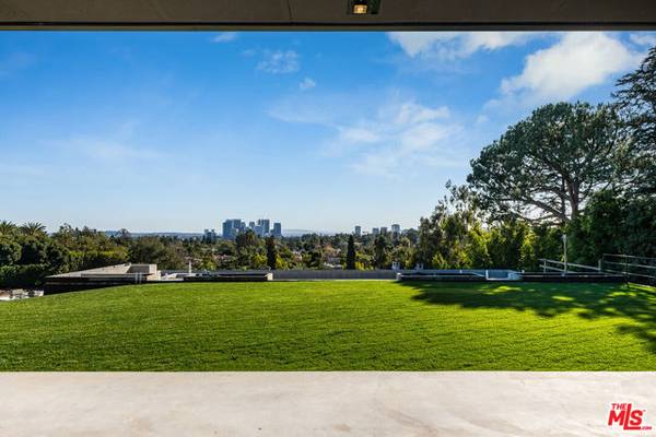 1129 Tower Road, Beverly Hills, CA 90210