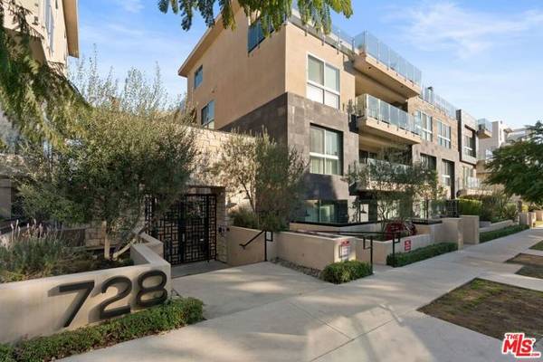 728 N Sweetzer Avenue #111, West Hollywood, CA 90069