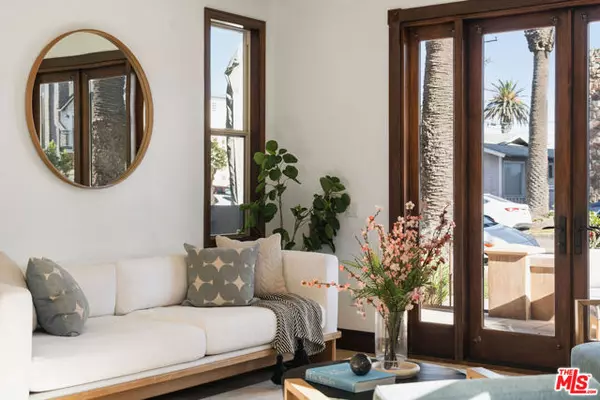 Huntington Beach, CA 92648,221 12th Street