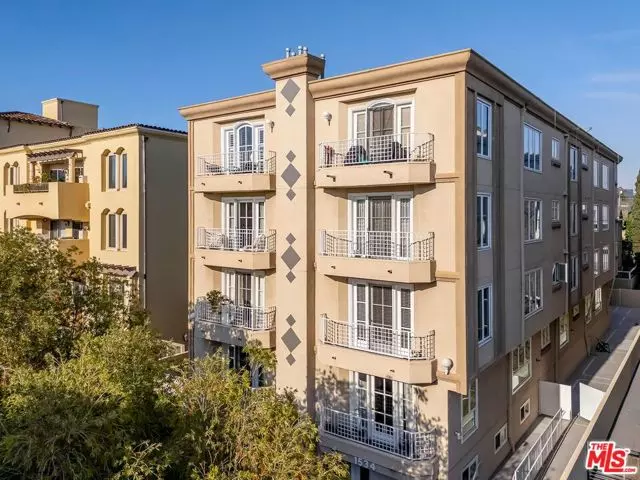 1534 Amherst Avenue #302, Los Angeles, CA 90025