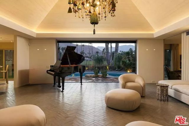 40281 Sand Dune Road, Rancho Mirage, CA 92270