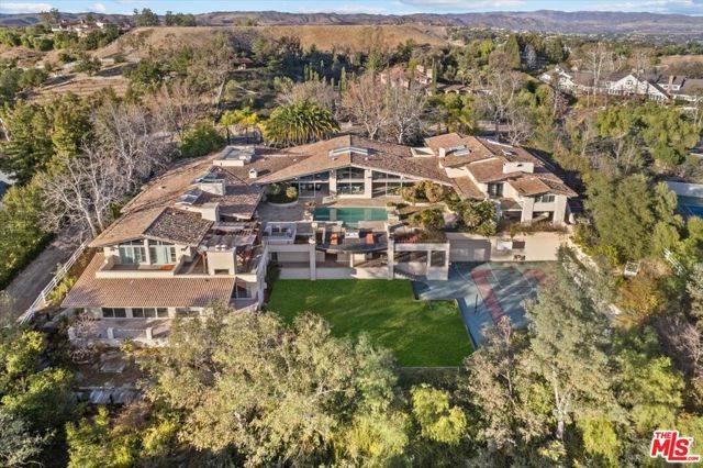 Hidden Hills, CA 91302,25120 Jim Bridger Road