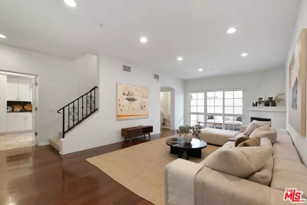 851 N San Vicente Boulevard #124, West Hollywood, CA 90069