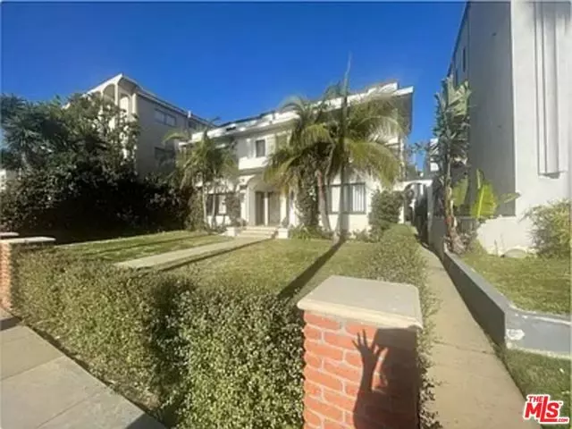 839 5th Street #B, Santa Monica, CA 90403