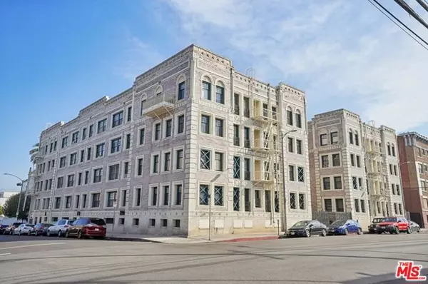 Los Angeles, CA 90006,2121 James M Wood Boulevard #414