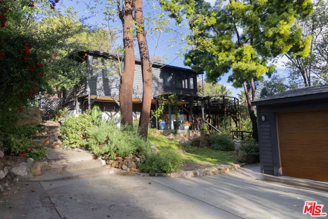 Topanga (los Angeles), CA 90290,19643 Valley View Dr