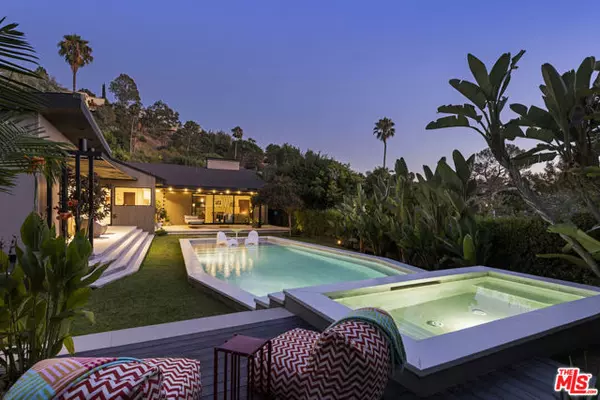 Los Angeles, CA 90068,5637 Park Oak Place