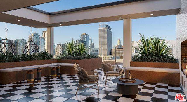 Los Angeles, CA 90015,1340 S Hill Street #332