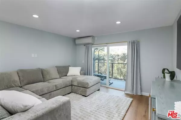 West Hollywood, CA 90069,9005 Cynthia Street #214