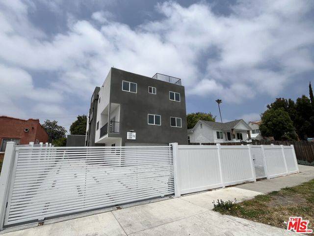 1339 S Hudson Avenue, Los Angeles, CA 90019