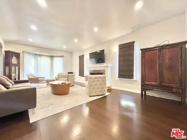 Los Angeles, CA 90036,630 North Gardner St