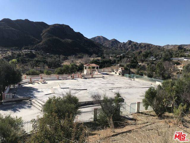 Agoura Hills, CA 91301,29575 Mulholland Highway