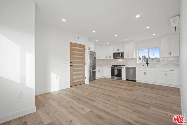 2808 S Cloverdale Avenue #3/4, Los Angeles, CA 90016