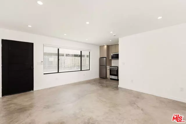 2614 Kansas Avenue #H, Santa Monica, CA 90404