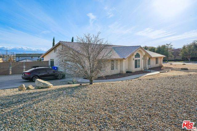 Apple Valley, CA 92307,16185 Viho Road