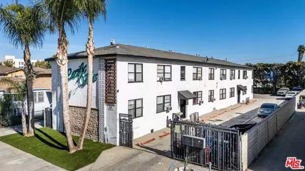 6720 West Boulevard, Los Angeles, CA 90043