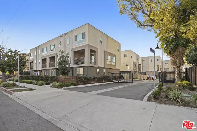 Valley Village, CA 91607,5257 N Rainier Way