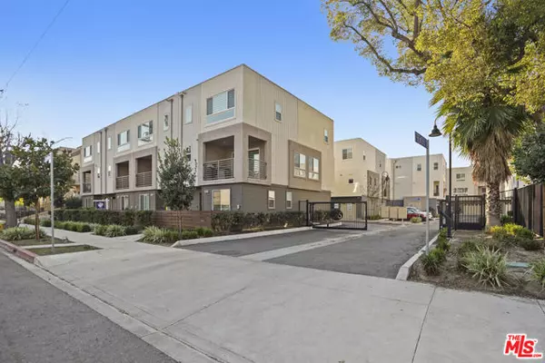 5257 N Rainier Way, Valley Village, CA 91607