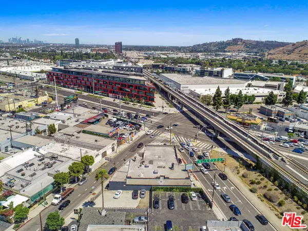 Los Angeles, CA 90034,8953 Venice Boulevard