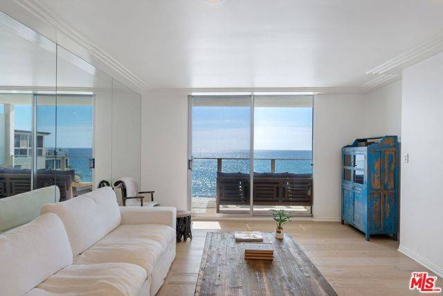 Malibu, CA 90265,22548 Pacific Coast Highway #403