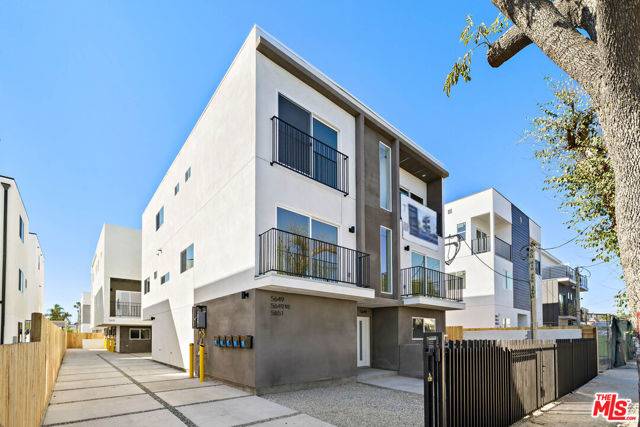 5651 Case Ave #1, North Hollywood (los Angeles), CA 91601