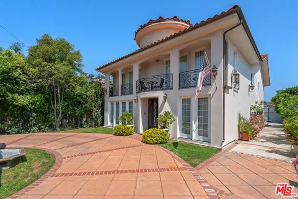 18423 Linnet Street, Tarzana (los Angeles), CA 91356