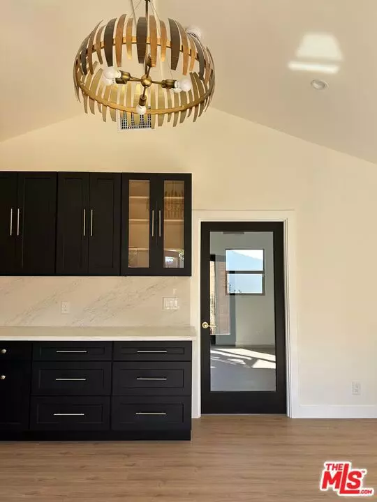 Los Angeles, CA 91406,17209 Keswick Street