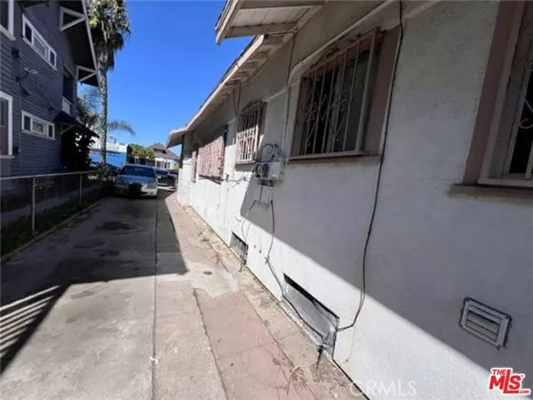 Los Angeles, CA 90006,1826 S Bonnie Brae Street