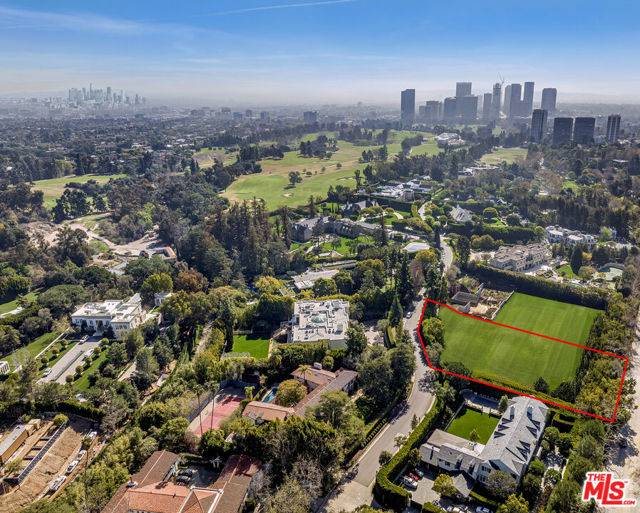 Los Angeles, CA 90024,333 S Mapleton Drive