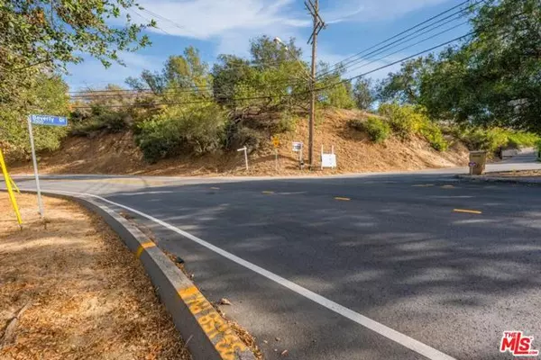 Beverly Hills, CA 90210,2870 & 2860 Beverly Drive