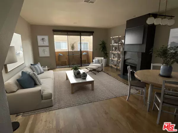 Los Angeles, CA 90038,828 N Hudson Avenue #206