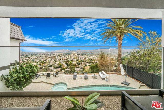 Westlake Village, CA 91361,3485 Ridgeford Drive