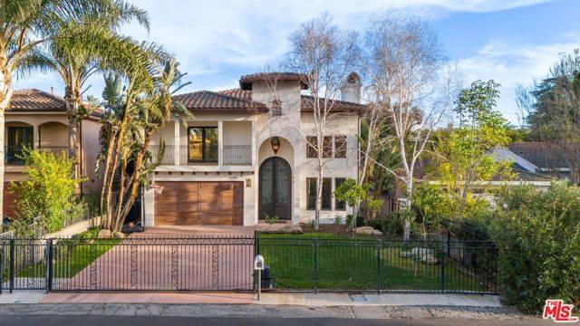 23042 Ostronic Drive, Woodland Hills (los Angeles), CA 91367