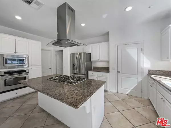 Woodland Hills (los Angeles), CA 91364,5167 Knollwood Way