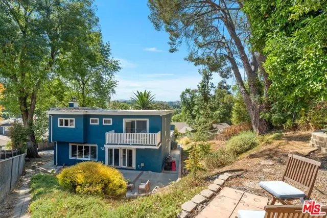 21881 Ybarra Road, Woodland Hills (los Angeles), CA 91364