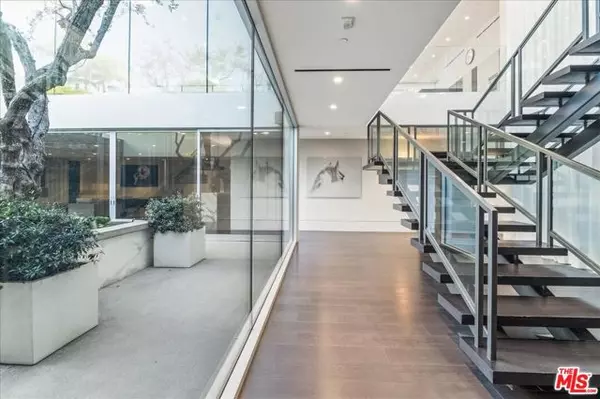 Beverly Hills, CA 90210,1620 Carla