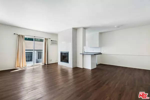 West Hollywood, CA 90048,550 N Croft Avenue #8