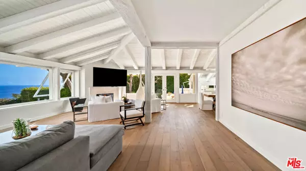 Malibu, CA 90265,7111 Grasswood Avenue