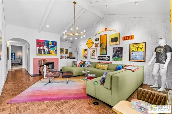 2212 S Sunshine Circle, Palm Springs, CA 92264