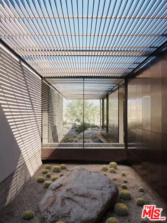 Palm Springs, CA 92262,2212 WINTER SUN Drive