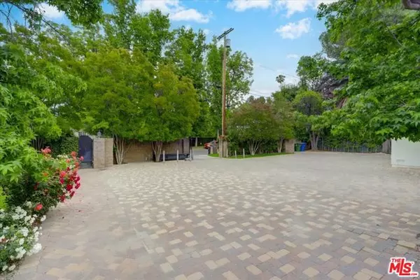 Tarzana (los Angeles), CA 91356,5435 Donna Avenue