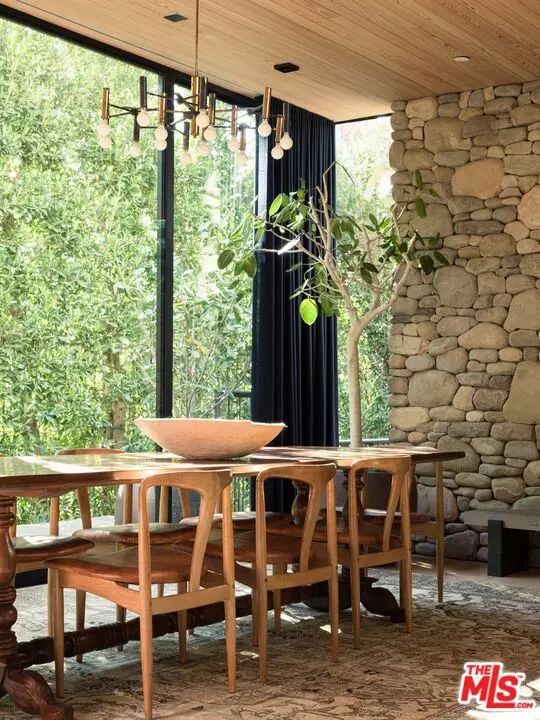 Pacific Palisades (los Angeles), CA 90272,1480 Capri Drive