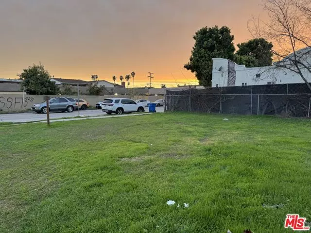 Los Angeles, CA 90043,3413 W 63rd Street